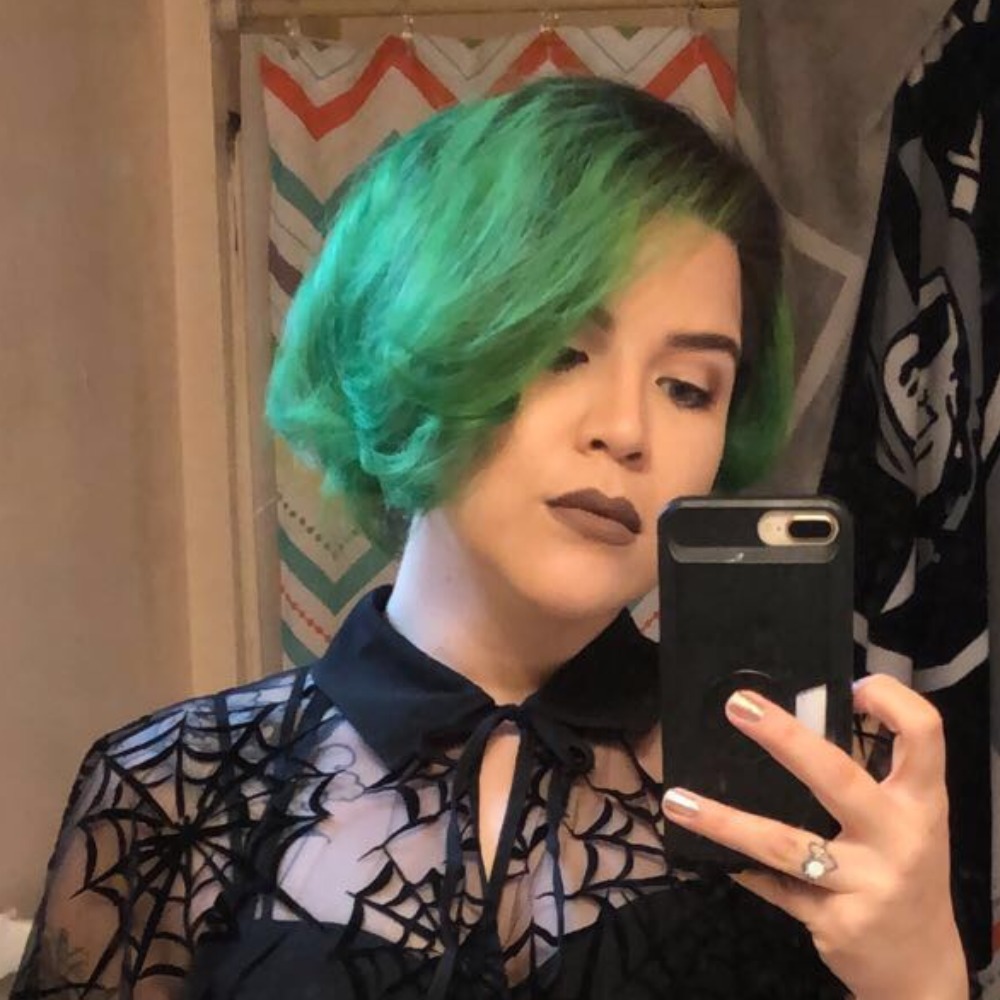 Meet your Posher, Elisa